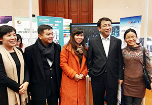 海淀并購(gòu)資本中心會(huì)展合影留念